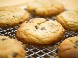 Letting cookies cool after baking